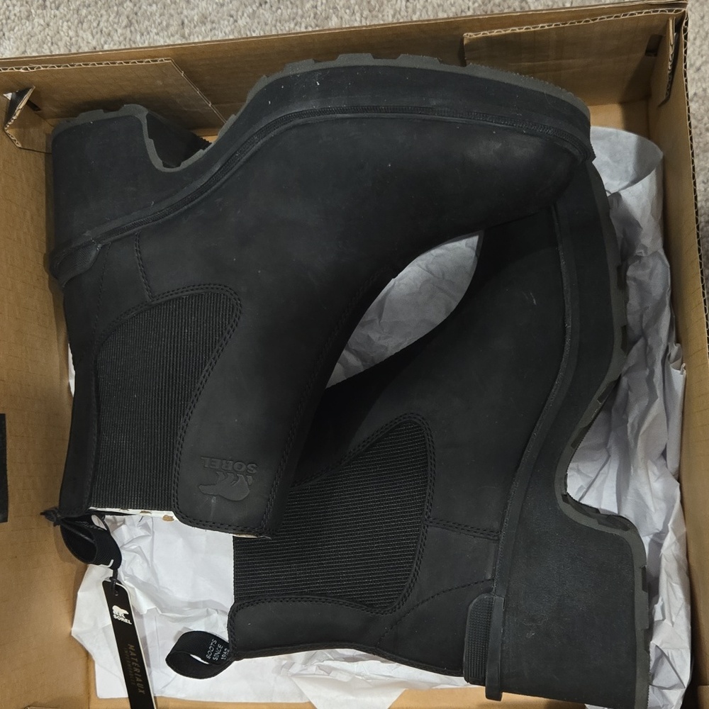 Sorel Hi-Line Chelsea Heel Boot Black 9 NIB